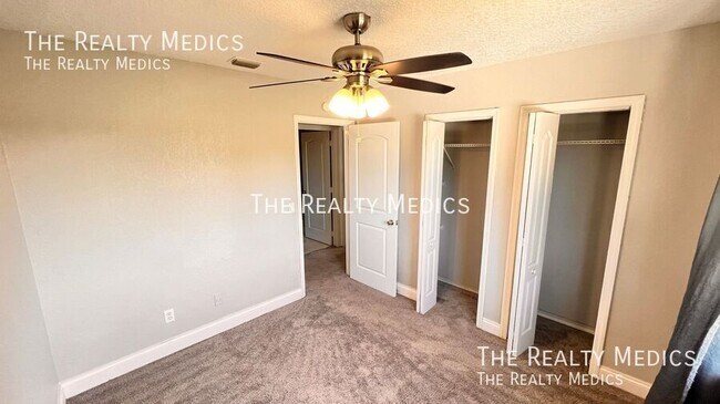 Building Photo - 430 Red Coat Ln