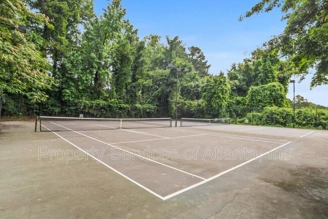 Building Photo - 4115 Pine Heights Dr NE