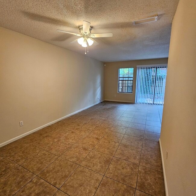 Building Photo - 3701 Donovan Dr