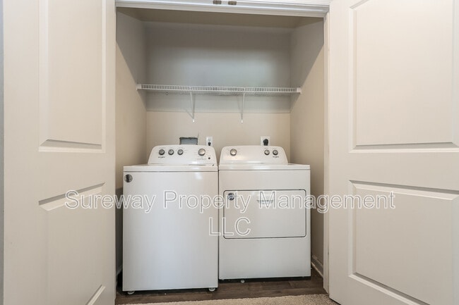 Building Photo - 6 Arlotta St