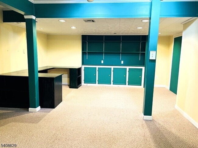 Building Photo - 1802 Scarlett Dr