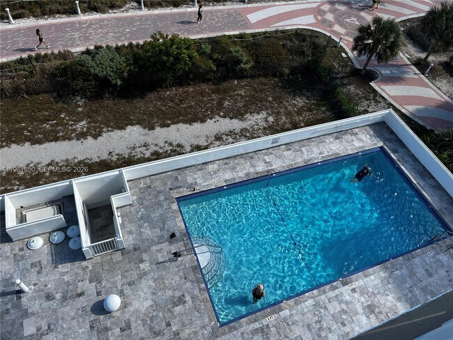 Building Photo - 401 Ocean Dr