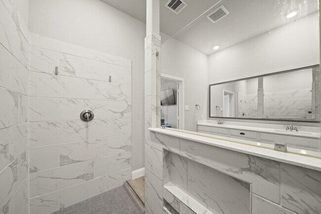 Building Photo - 1735 Harvest Lake Dr