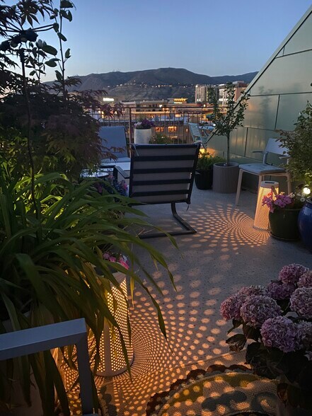 Building Photo - 360 Broadway