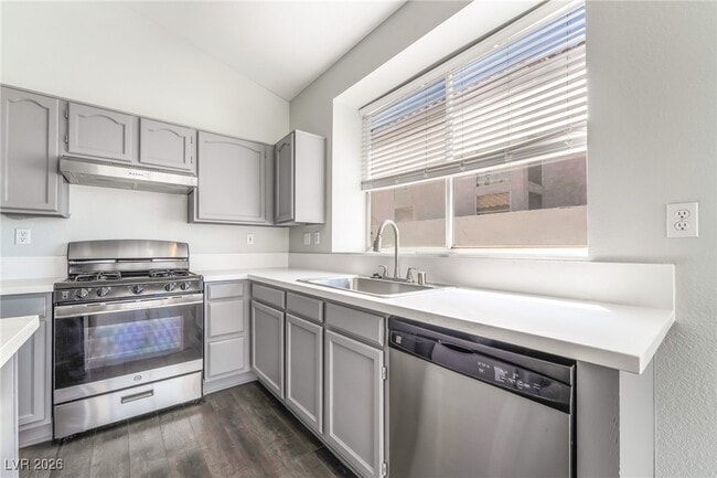 Building Photo - 1734 Talon Ave