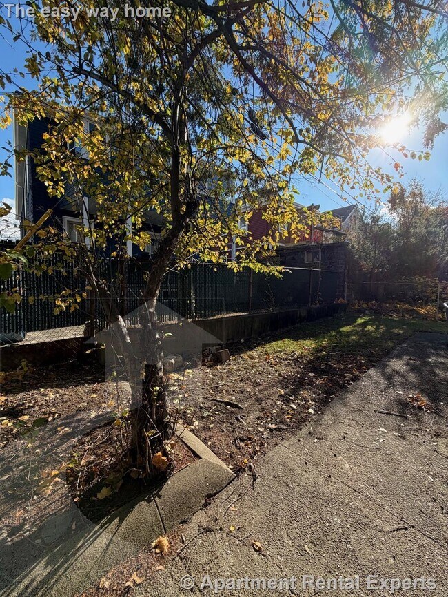 Building Photo - 41 Michigan Ave