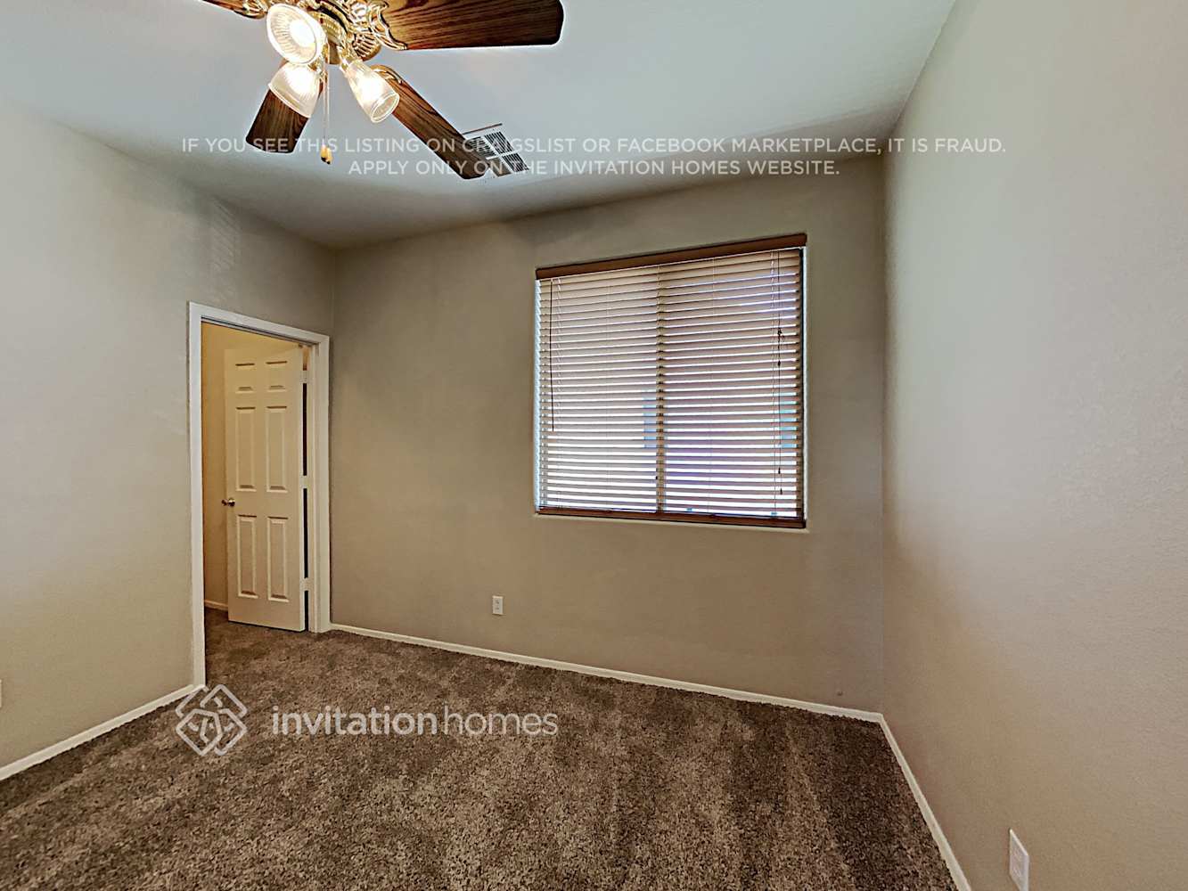 Building Photo - 4112 E Cherry Hills Dr
