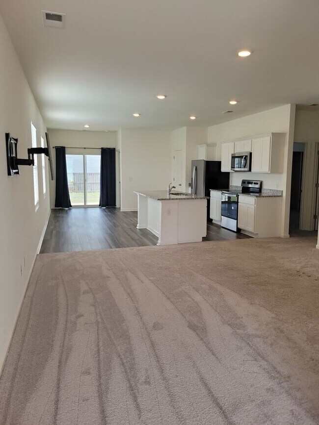 Building Photo - 3 Bedroom in Pender Woods, Cane Bay