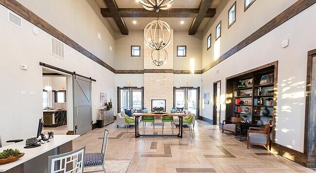 Building Photo - 12500 Shadowglen Trce