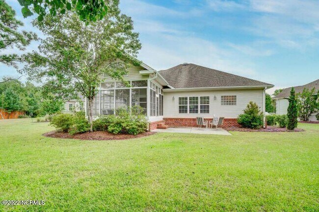 Building Photo - BEAUTIFUL BRICK HOME IN BRUNSWICK PLANTATION