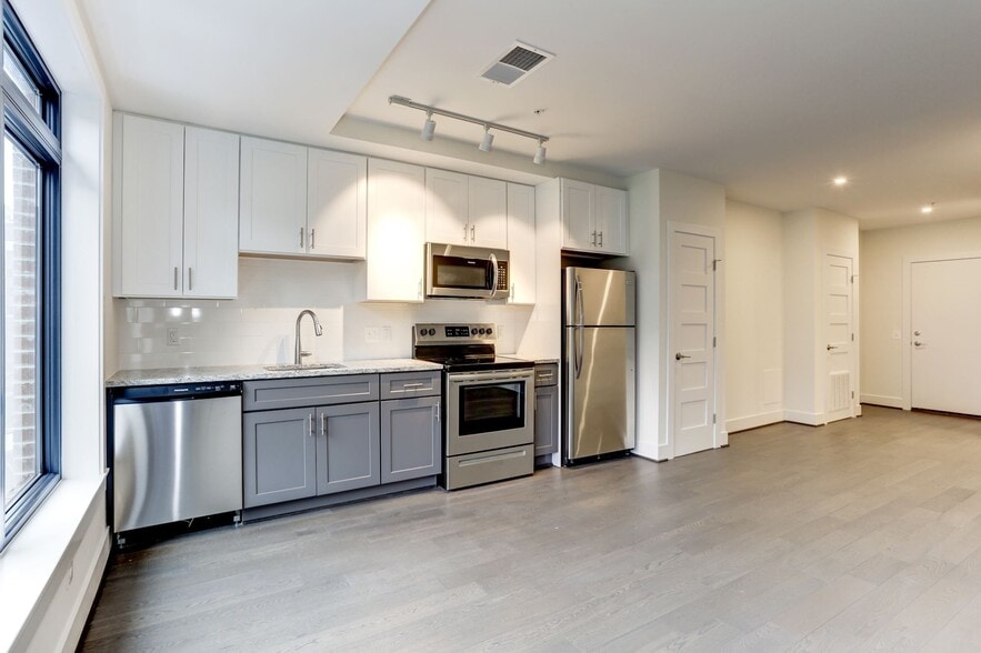 Building Photo - 1521 17th St NW