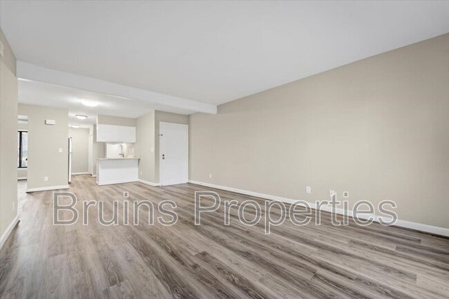 Building Photo - 1504 Benjamin Pkwy