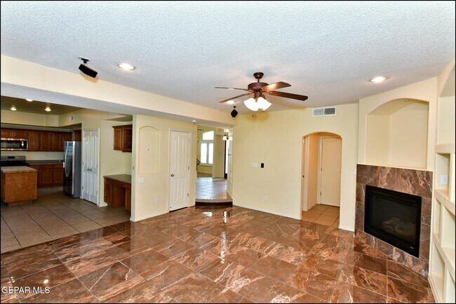 Building Photo - 14157 Robert Ituarte Dr