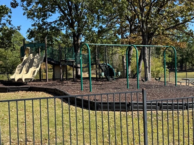 Building Photo - 11980 La Salle River Rd