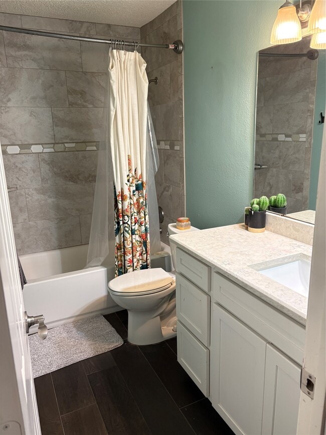 Building Photo - 31 Hideaway Dr