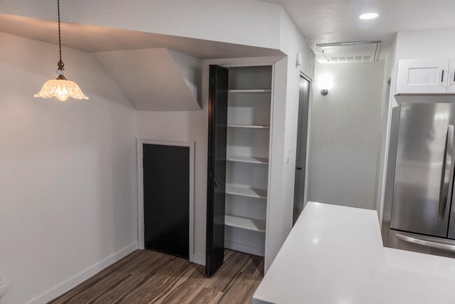 Building Photo - 2301 E University Dr