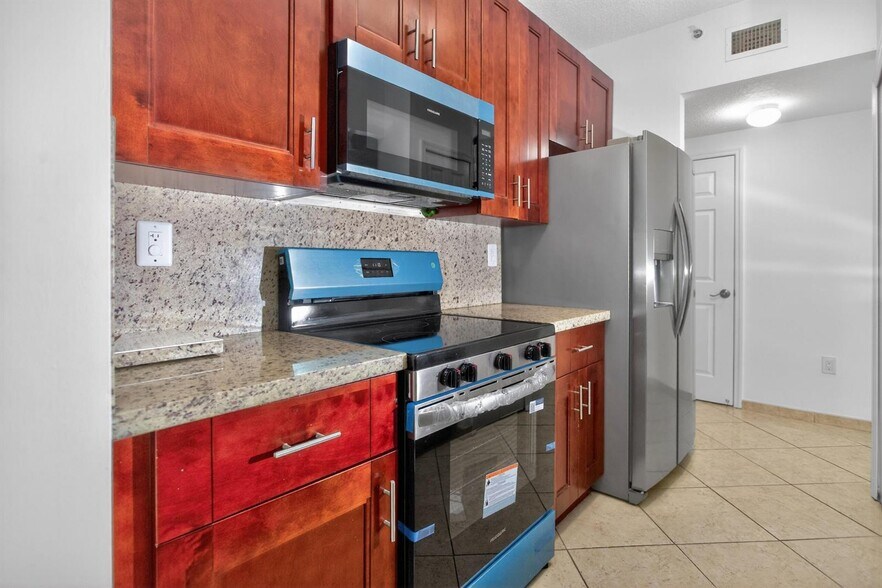 Building Photo - 7085 Nova Dr