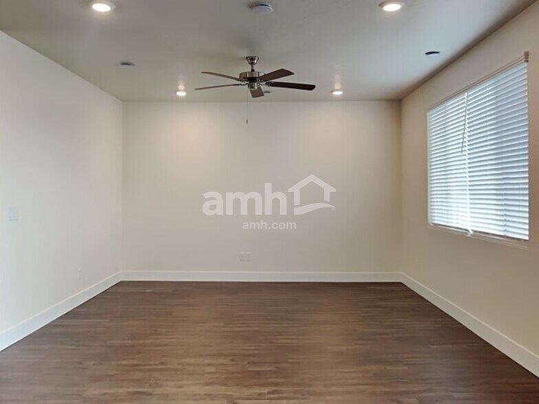 Building Photo - 9329 Wabash St