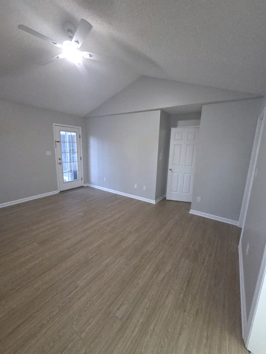 Building Photo - 2904 Bannf Ct