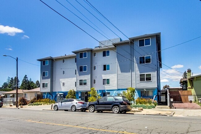 Building Photo - 2701 High Street