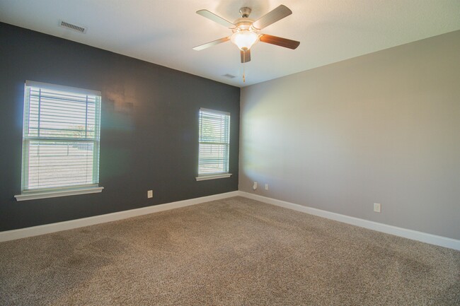 Building Photo - 6 Eagle Nest Dr