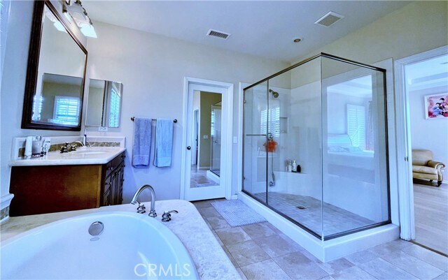 Building Photo - 43 Donovan