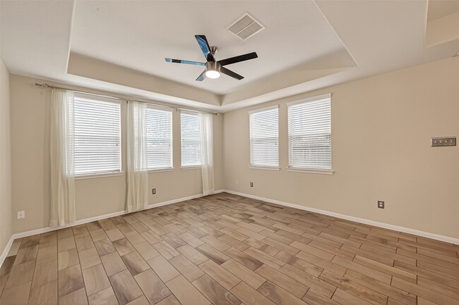 Building Photo - 8314 Columbia Forest Dr