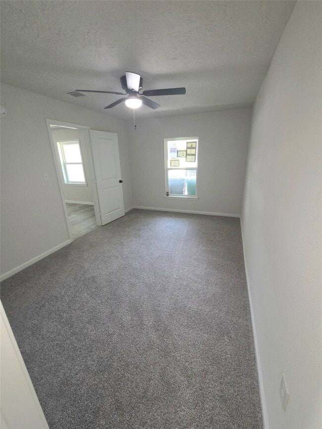 Building Photo - 4931 Cosby St