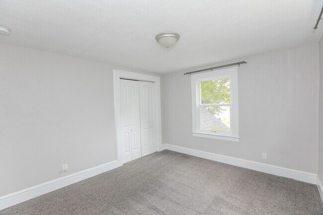 Building Photo - Stunning home rental in Portsmouth!