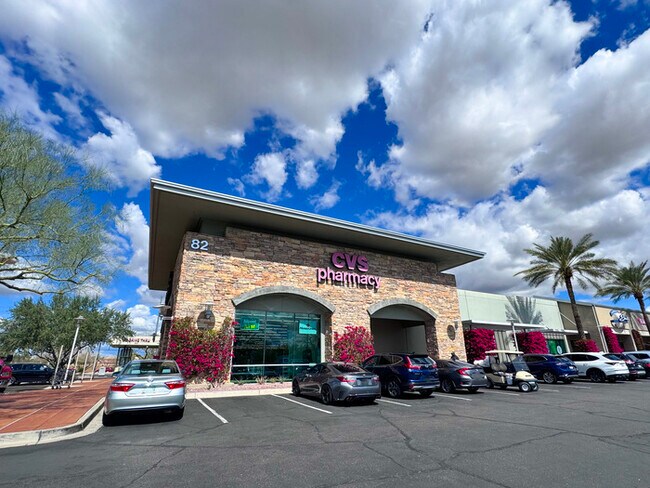 Building Photo - 3Bed/2Bath House at 7th/101! JOIN THE WAIT...