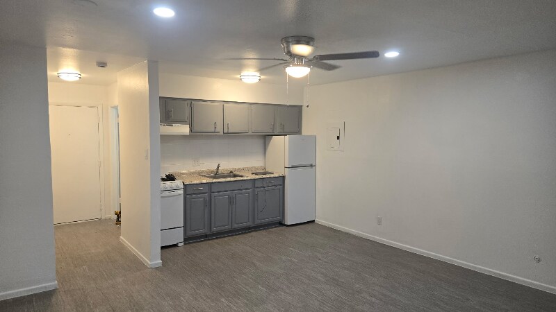 Building Photo - 515 UTA Blvd