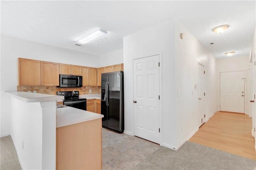 Building Photo - Room in Townhome on Hill Station Ct