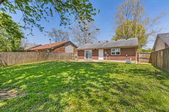 Building Photo - 1576 Springfield Dr
