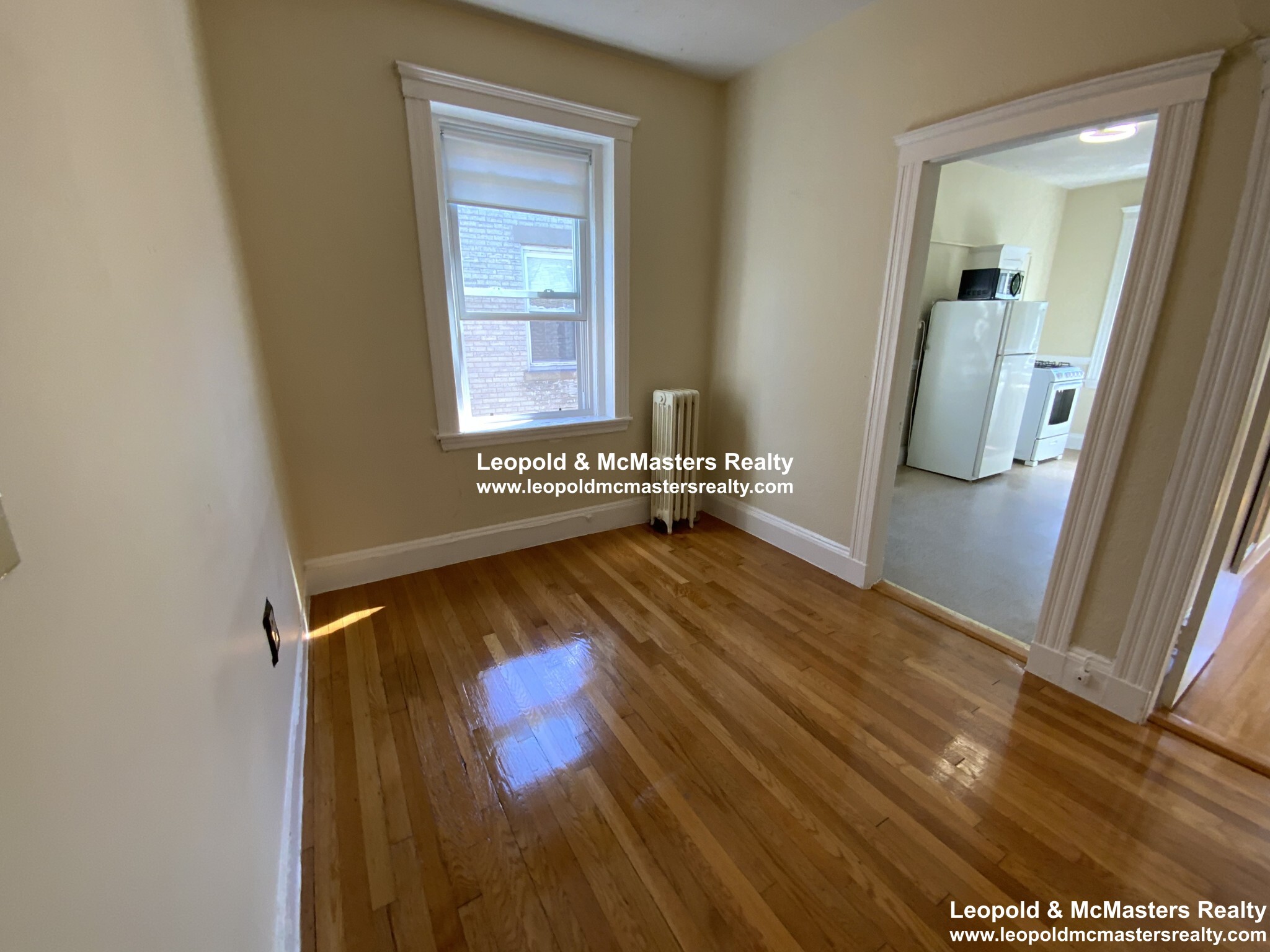 Building Photo - 51 Linden St