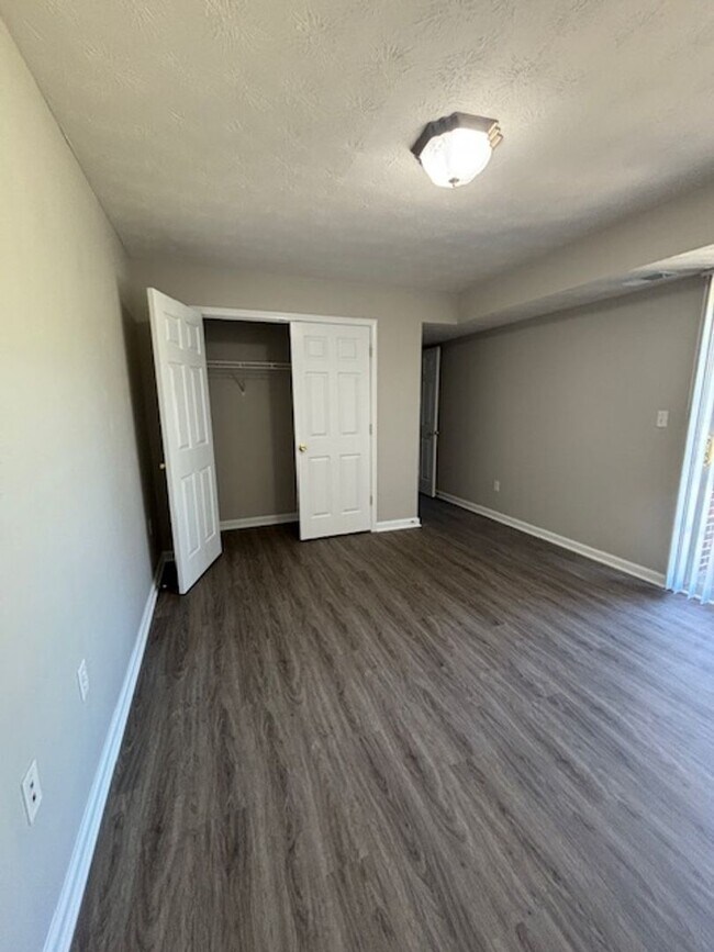 Building Photo - 101 Braxton Ct