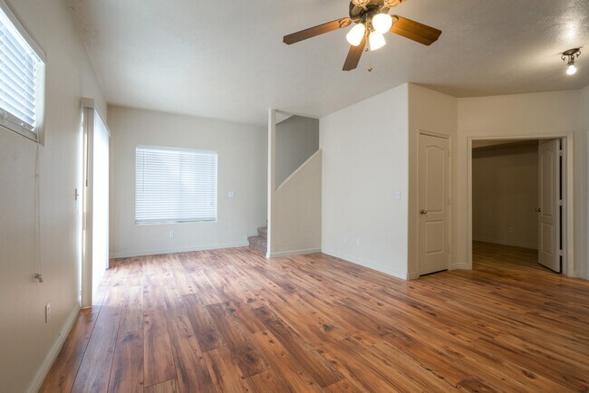 Building Photo - Five bedroom, three bath, 2,300 sq ft town...