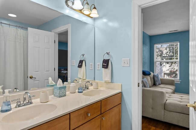 Building Photo - Norfolk Furnished rental Near ODU/NSU