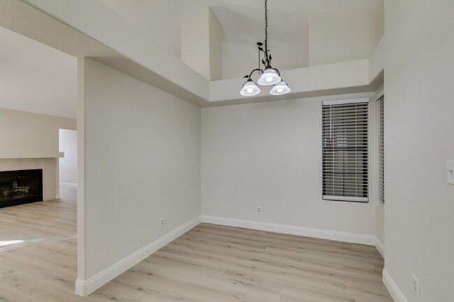 Building Photo - Lovely 1 story home near Warm Springs and Green Valley Pkwy with LARGE backyard!