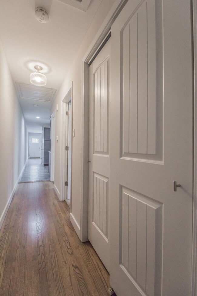 Building Photo - Pet Friendly Renovated Two Bedroom