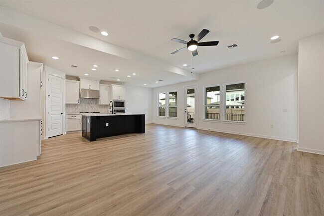 Building Photo - 7712 Boyd Hvn Dr