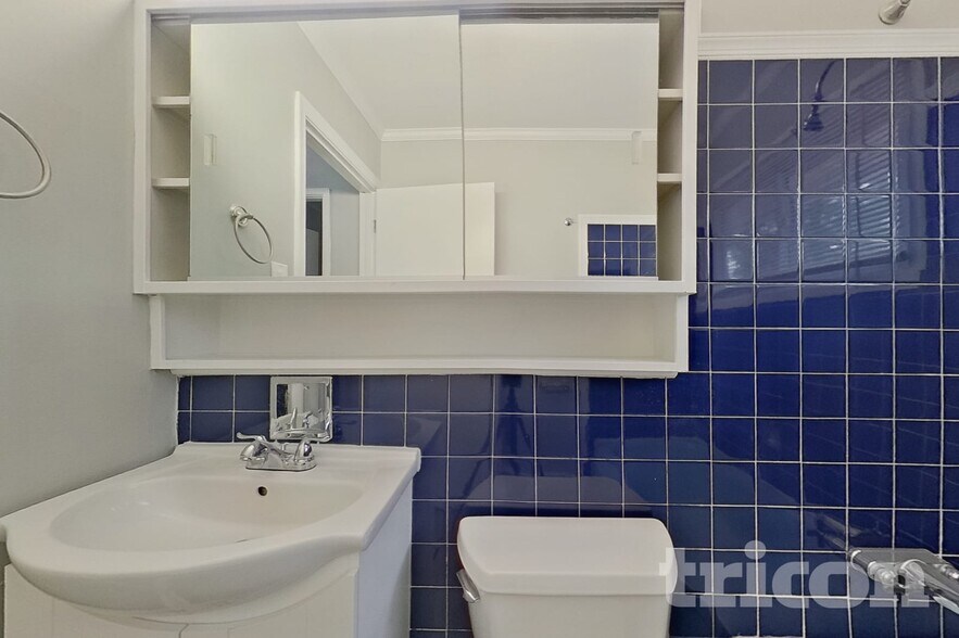 Building Photo - 26 Village Ln