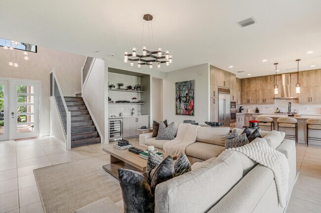 Building Photo - 8283 Royal County Down Rd