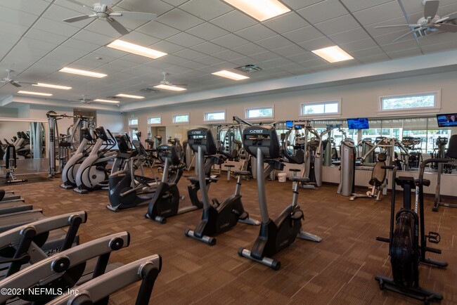 Building Photo - 6466 Ginnie Springs Rd