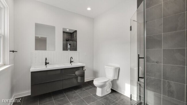 Building Photo - 3 br, 1.5 bath Townhome - 2111 Field H Unit H