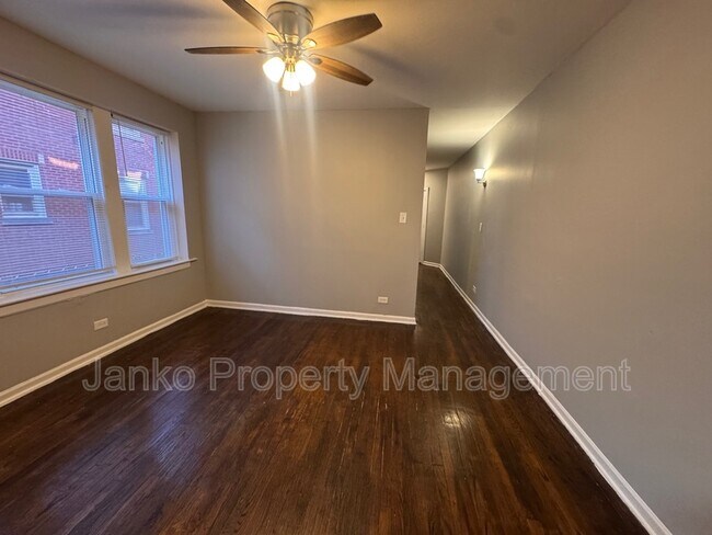 Building Photo - 5903 W Huron St