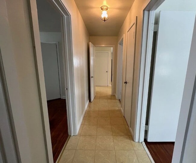 Building Photo - 202 N Grant St