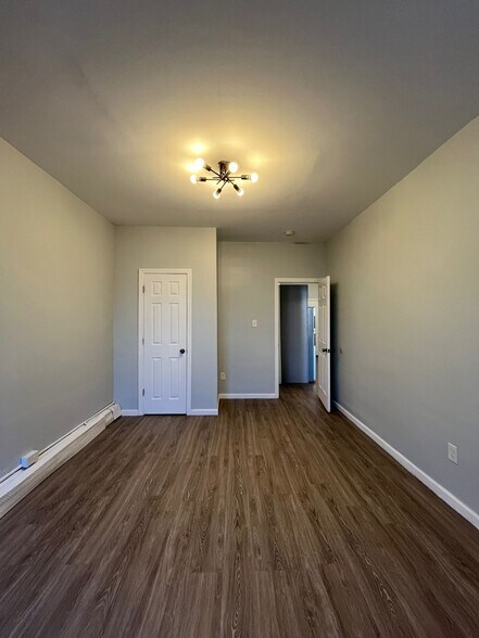 Building Photo - 54 Stegman St