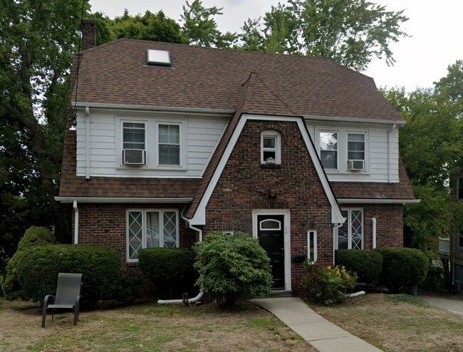 Building Photo - 64 Undine Rd