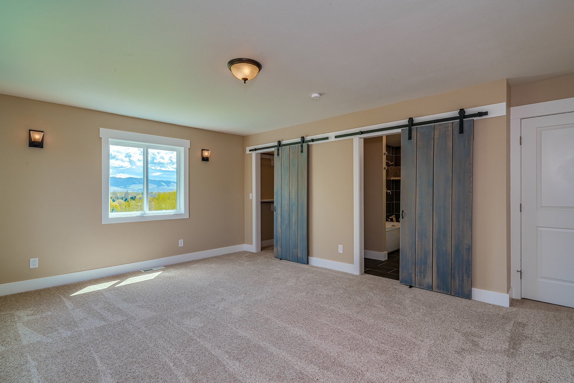 Building Photo - 7140 Buckhorn Ln