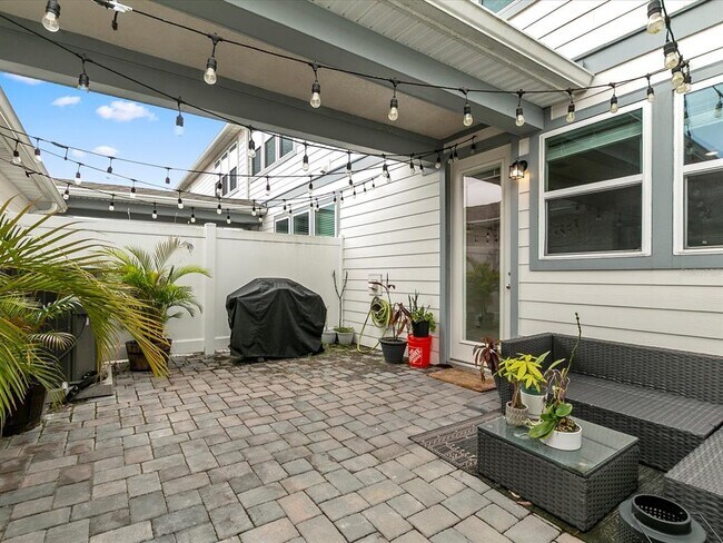 Building Photo - 6021 Arbor Watch Lp